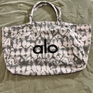 Alo Yoga Tote bag